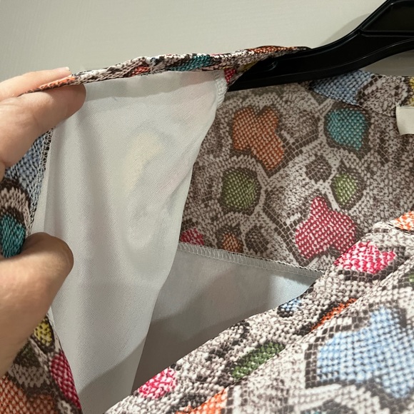 Multi color snake print blouse - Picture 6 of 7
